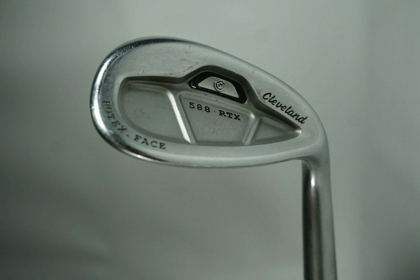 Cleveland 588 RTX Rotex Face 52° Wedge / Graphite Shaft