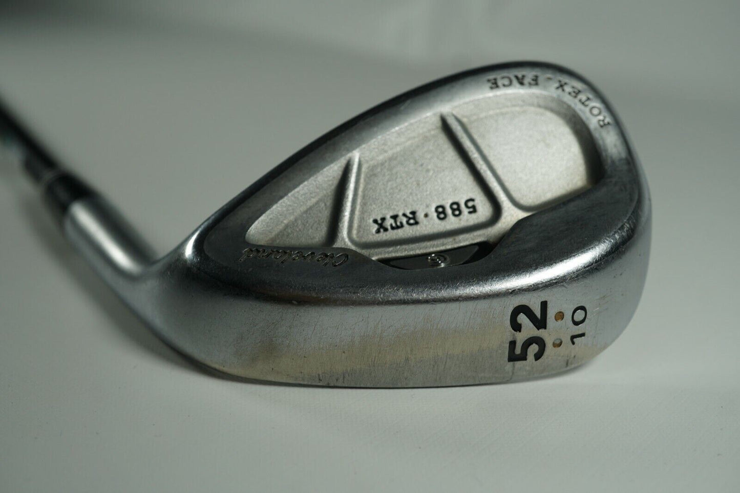 Cleveland 588 RTX Rotex Face 52° Wedge / Graphite Shaft