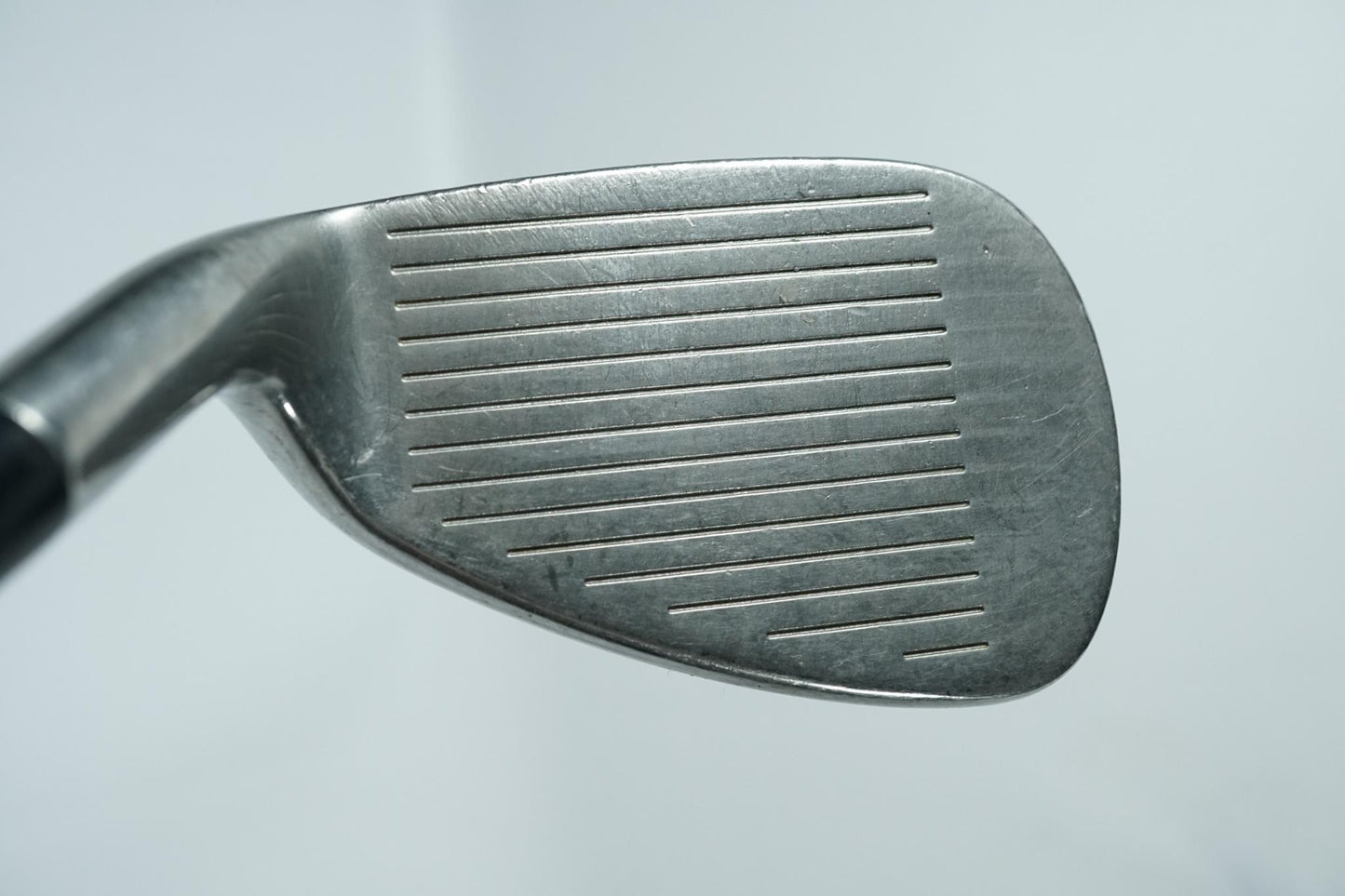 Wilson Di7 Sand Wedge / Regular Flex Graphite Shaft