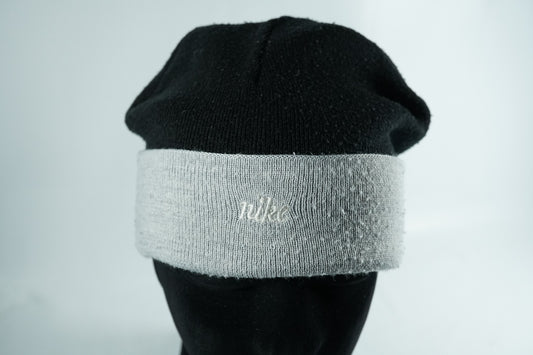 Nike Beanie / Black and Grey