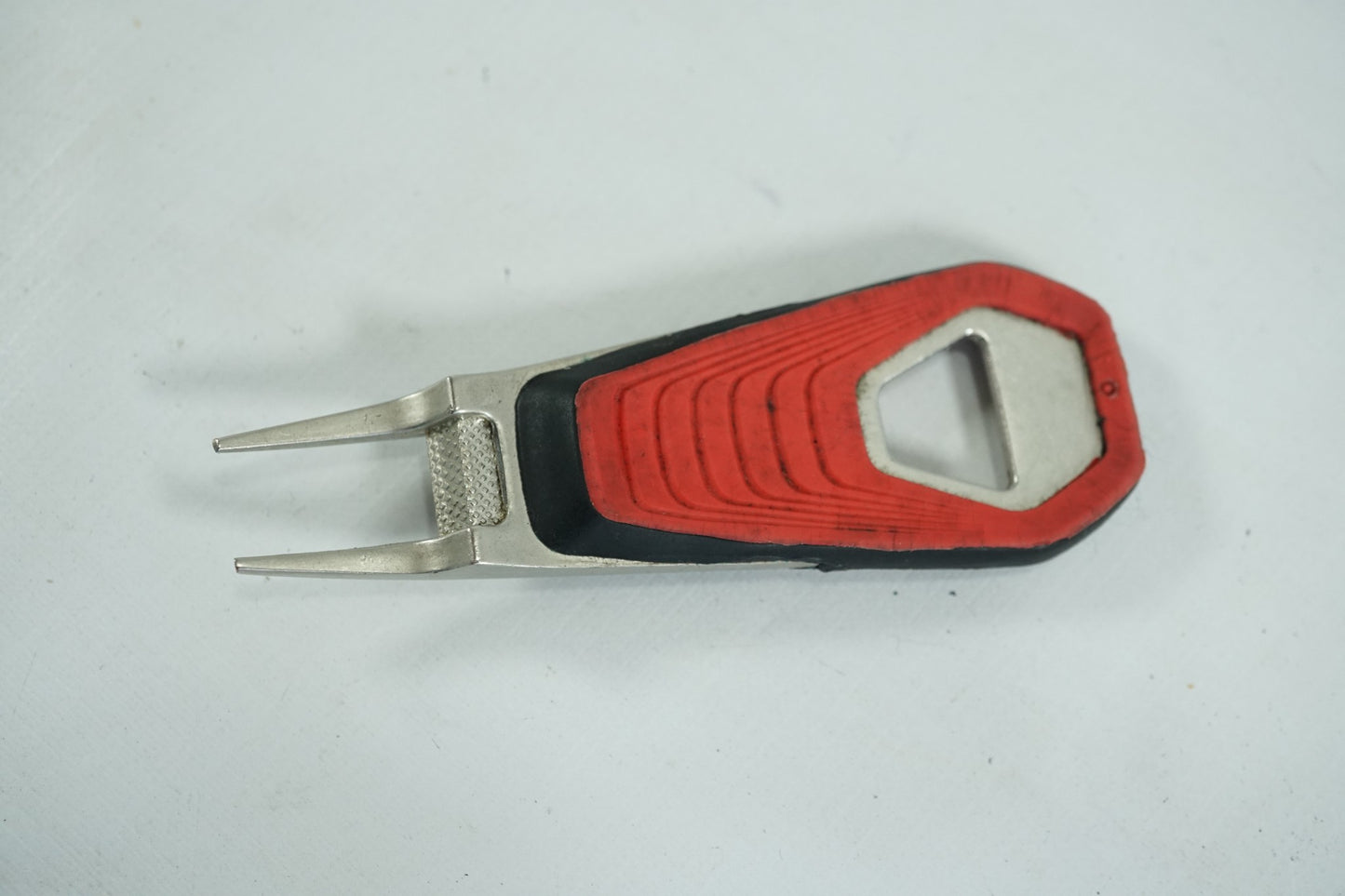 Nike Golf Divot Repair Tool / Black and Red