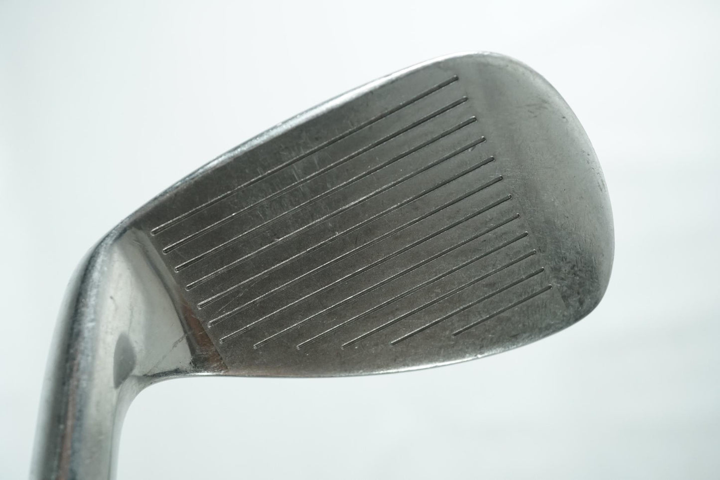 Wilson Staff R. Mendralla 8 Iron / Regular Flex Graphite Shaft