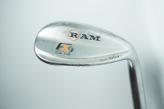 RAM FX9 64° Wedge / Steel Shaft  / New Grip