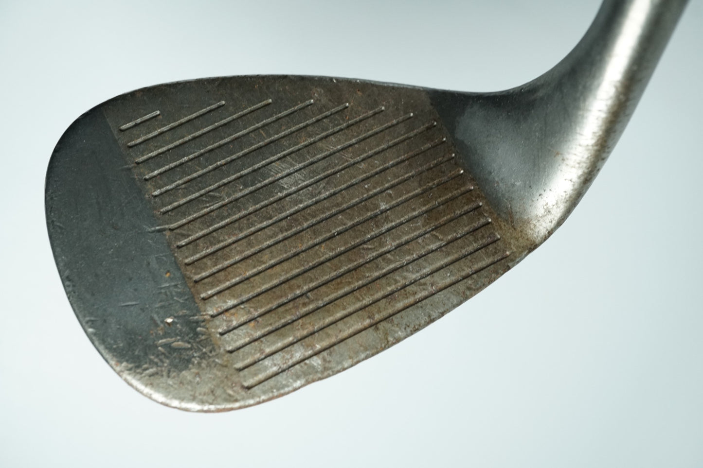 Cleveland Tour Action 56° Sand Wedge / Steel Shaft  / New Grip / 161024383