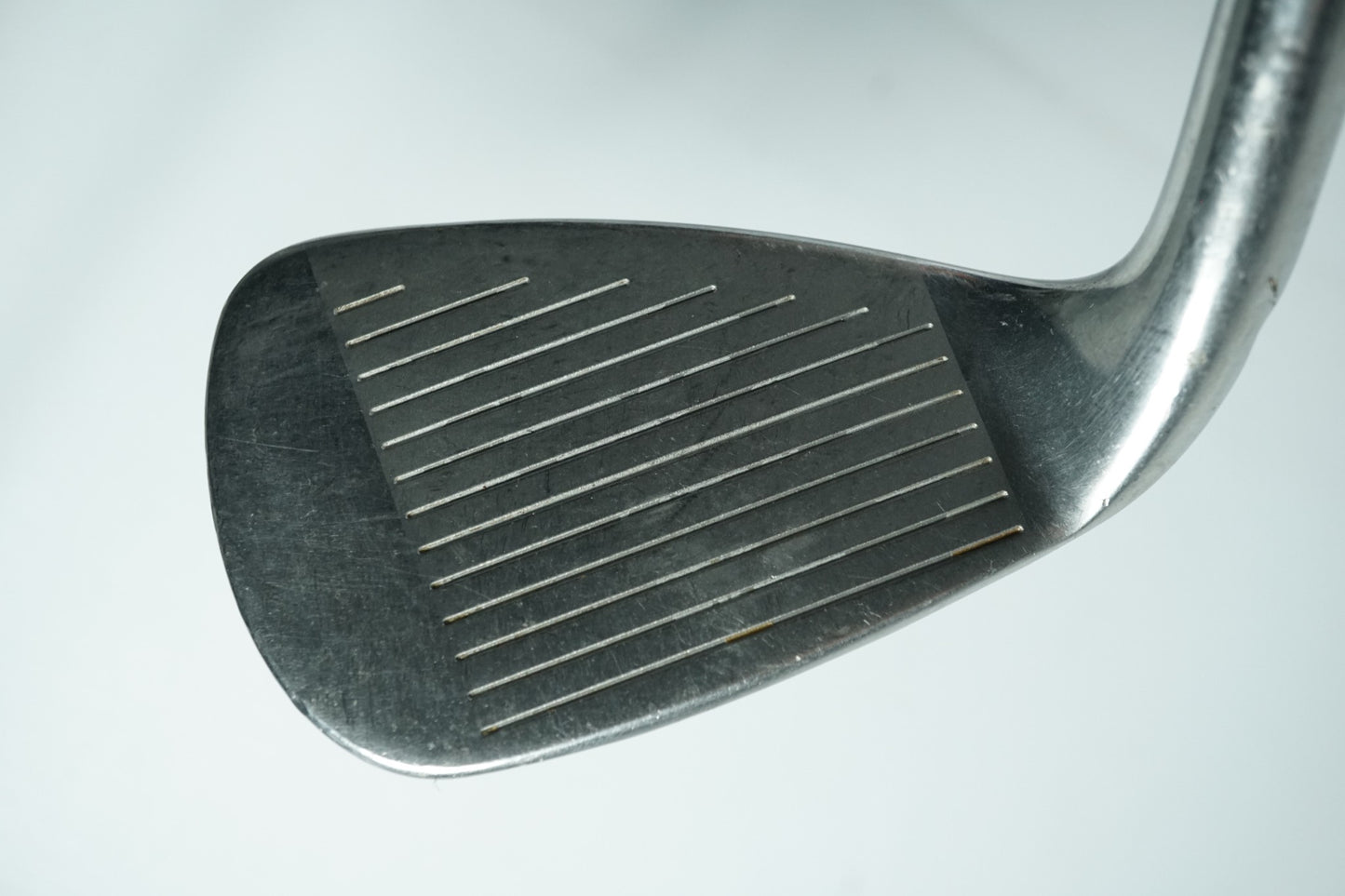 Wilson D7 Pitching Wedge / Stiff Flex Graphite Shaft