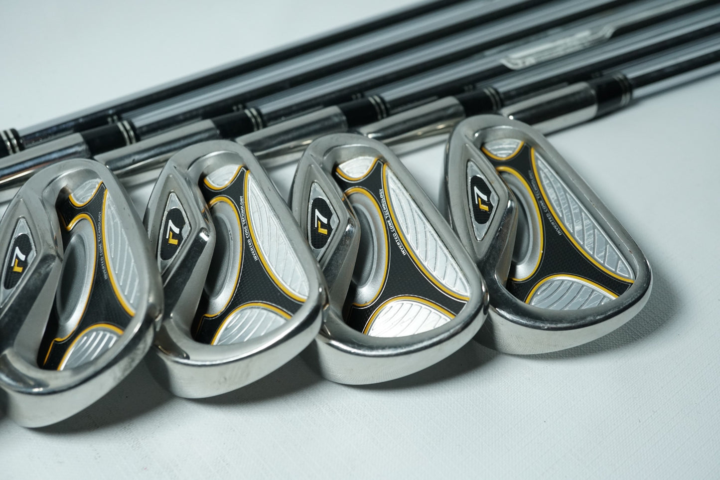 Taylormade R7 Irons / 5-PW / Regular Flex Steel Shafts